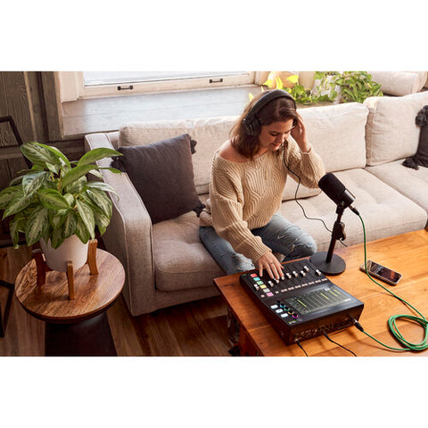 Mackie DLZ Creator Adaptive Digital Mixer