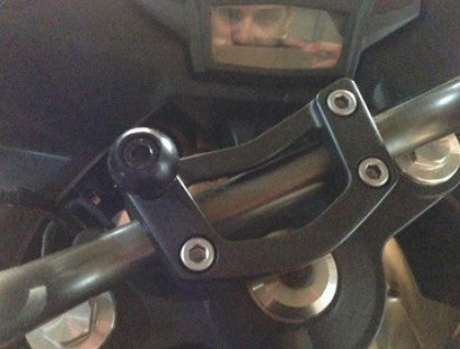 Base de serrage de guidon de moto RAM avec boulons M8 et boule de 1 "